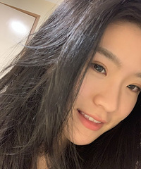 半年前做的双眼皮手术,现在自然得闭眼都没有痕迹