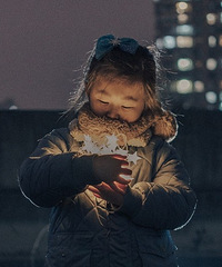夜幕下的小精灵