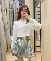 这个牌子的衣服一杯咖啡钱就可以买到!关键是款式也都很好看!