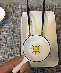 用上太阳花餐具了,感谢管管精心挑选的奖品