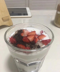 水果控在家自制甜品和酸奶,没想到味道好赞