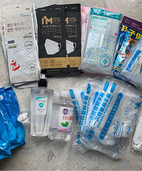 为了买到这些防疫物品,我使出了吃奶的力气