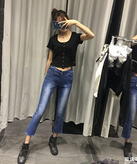品牌牛仔裤外套开团,质量和舒适度都很不错