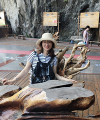 81年女儿12岁的单亲妈妈征婚,从事财务管理工作
