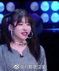 ��һ����ͬѧ������У԰����