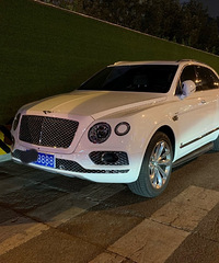 �����ֳ����ں����ͣ����ô���Ա߾��ǵؿ�...