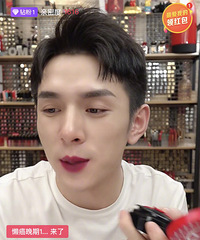 ɫ˿ں죬ͿʲôÿȻҲԦЩɫ