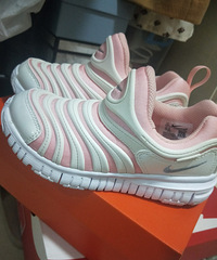 开启了买买买的生活,娃儿的衣服和耍的,都买得好便宜
