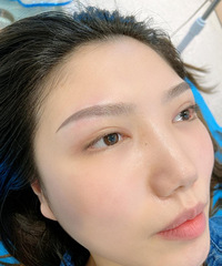 纹眉毛过后,戴口罩颜值依旧很精致