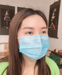 医护人员可以去免费做眉毛,感觉暖暖的。