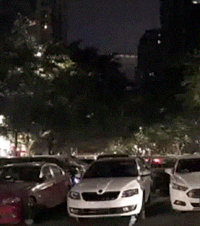 在加州花园附近,晚上我坐在车里,居然发现有人来划车......