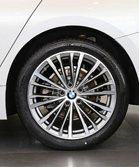 �¿�3ϵ����˵Ĳ���30�򣬳��˶������㣬��ۺ͸��伸��һ��