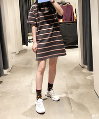 UR这两件衣服,我买吗?