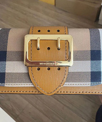 Burberry���С����Ȼ�������������������