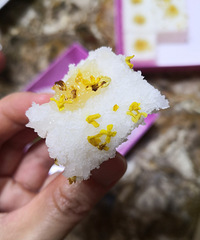 带娃上街,买了好多零食,这些都好好吃