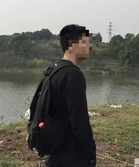 重庆17岁少年从学校跳下,已在殡仪馆躺了5个月