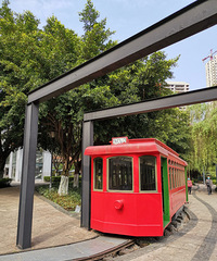 �����԰����ȡ�����к��ⴺɫ������С�𳵣����Ӵ��κ�ȥ��