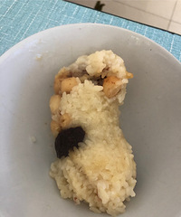 包装好用心的粽子,个大肉多家人吃的很满意