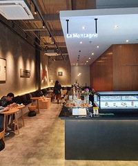 ����һ��С�ڿ��Ⱦƹݣ����̺�ƻ���ֳ����ó�