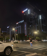 我在重庆白领最多的地方光电园蹲点12小时,记录他们的真实状态