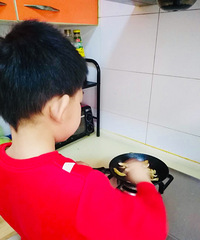 ���������׳������㣬С�����Լ��������¸�