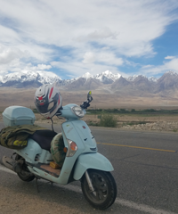 �������İ���СĦ�г����Լ��Ͻ�