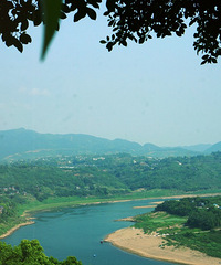 ߽԰Ǿޱ30һλͯѣɽ