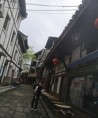 打卡江北龙兴古镇,顺道去摘了草莓和樱桃