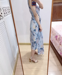 强推这条设计感极强的连衣裙,还超显高显瘦
