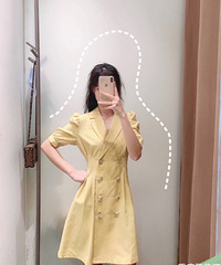 逛街试到了很多看到好看的衣服,忍不住跟大家分享!