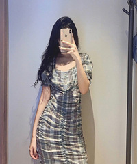 逛街试到了很多看着好看的衣服,忍不住跟大家分享
