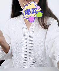 新入的花朵衬衣太仙了,随便穿什么都好搭配