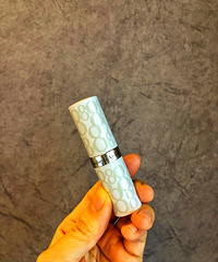 迷你包出街带什么?我推荐这些,气垫眉笔一样不少