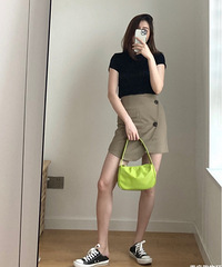款式多,质感不错也平价的牌子,我一次买了4套衣服回家!
