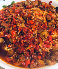 ����һ�ҳ����·��ĸ���ʳ�꣬�ϰ��Ȼ��LV����������