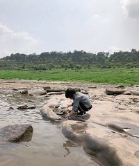 Сʱ͵ҰտأմˣˮҨ򽣬ˣһ