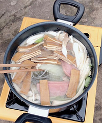 妈妈不喊回家,这个地方我能耍一天!野餐、舀蝌蚪、吹江风好安逸