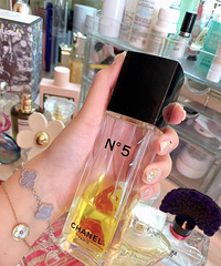 20���е�һƿ��ˮ��˵˵�����Ƕ���ˮ��¹ͷ��ˮζ����ֱ������