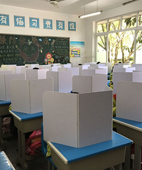 来八卦一哈错峰就餐,比想象中的好,小学里面这样吃饭