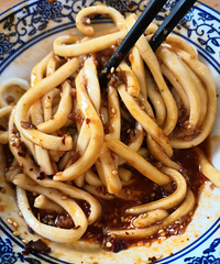 ����Ƚ��ѳԵõ�����ˮ�棬˳�㻹���ԳԸ�Ŵ����