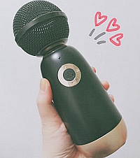买了佳琦推荐的唱吧麦克风,音质效果很棒,在家也可以K歌啦