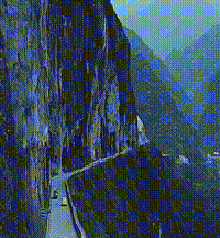 这条“左手天堂右手地狱”的天路就在重庆隔壁,周边还有景点