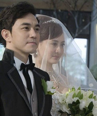 陈德容与富商老公离婚结束8年婚姻,前夫长得还不错呢