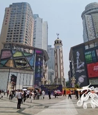 气温攀升至37度,你穿短袖没得?