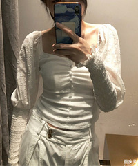 这家店的衣服从来不会让我失望,又逛到一些好看的