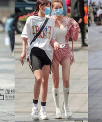 看重庆街拍有感,现在街上感觉80%都是穿运动鞋,单鞋out了吗?