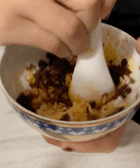 实测10款拌饭酱,最好吃的不是老干妈?最下饭神器居然是...