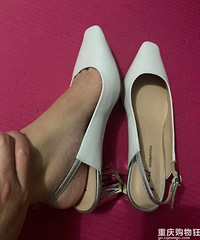 汗脚的姐妹们,春夏天穿高跟鞋都怎么解决脚底滑的问题的?