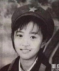 妈妈年轻时有多好看?我要吹爆这颜值