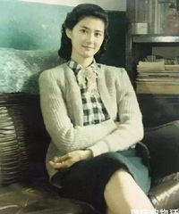 妈妈年轻时有多好看?我要吹爆这颜值